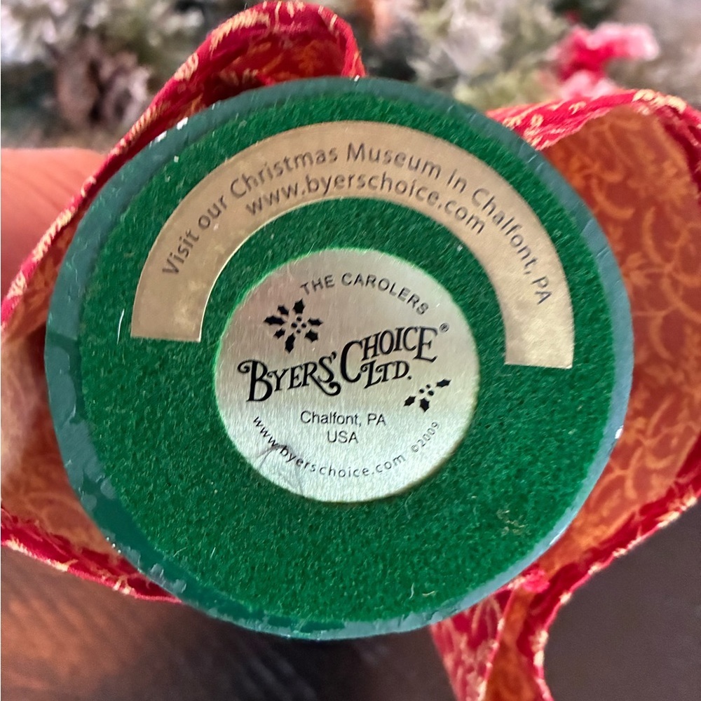 Breyers Choice Christmas Caroler - Picture 8 of 8